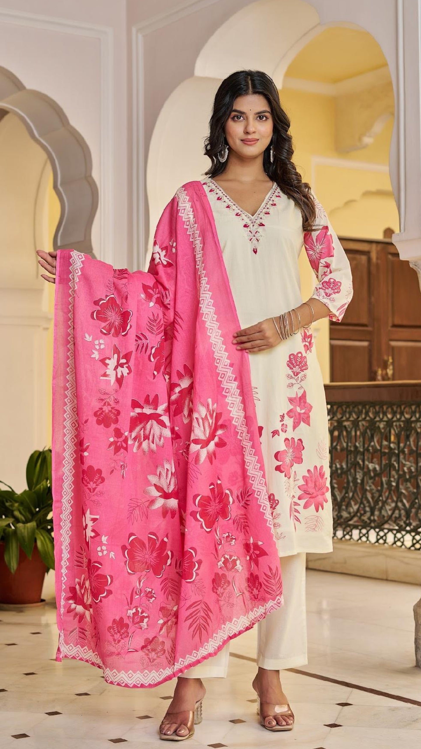 Floral Printed Kurta Set with Dupatta – Timeless Ethnic Charm