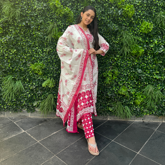 Ivory & Pink Handblock Printed Cotton Kurta Set with Dupatta – Traditional Elegance with a Modern Twist