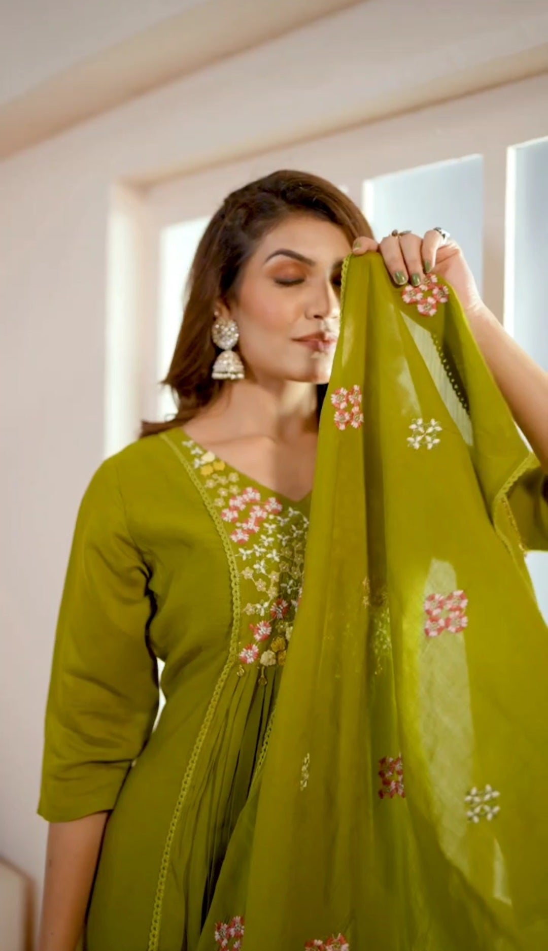 Olive Green Embroidered Kurta Set with Dupatta – Chic Festive Elegance